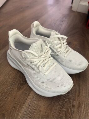 Brooks Adrenaline 25 GTS White Lightweight Running Shoes